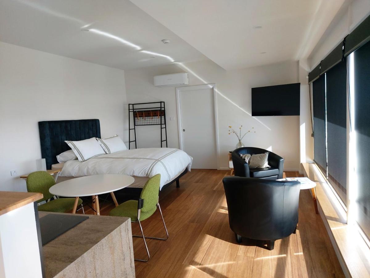 Empty Nest Apartment Penguin Exterior foto